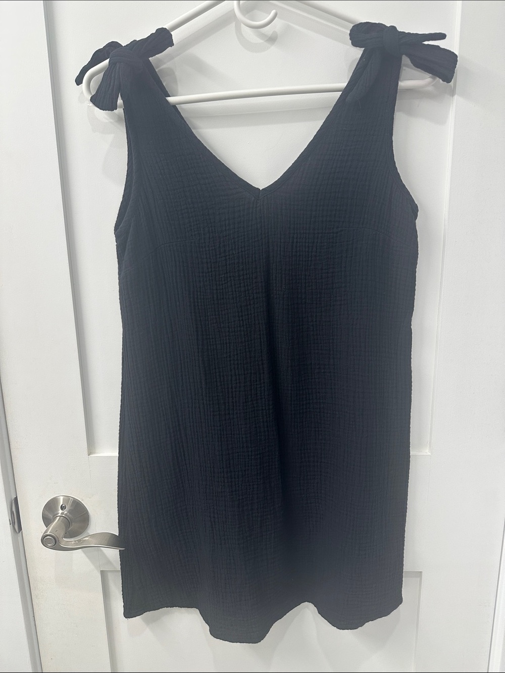 Cupshe Black Tie-Shoulder V-Neck Mini Dress